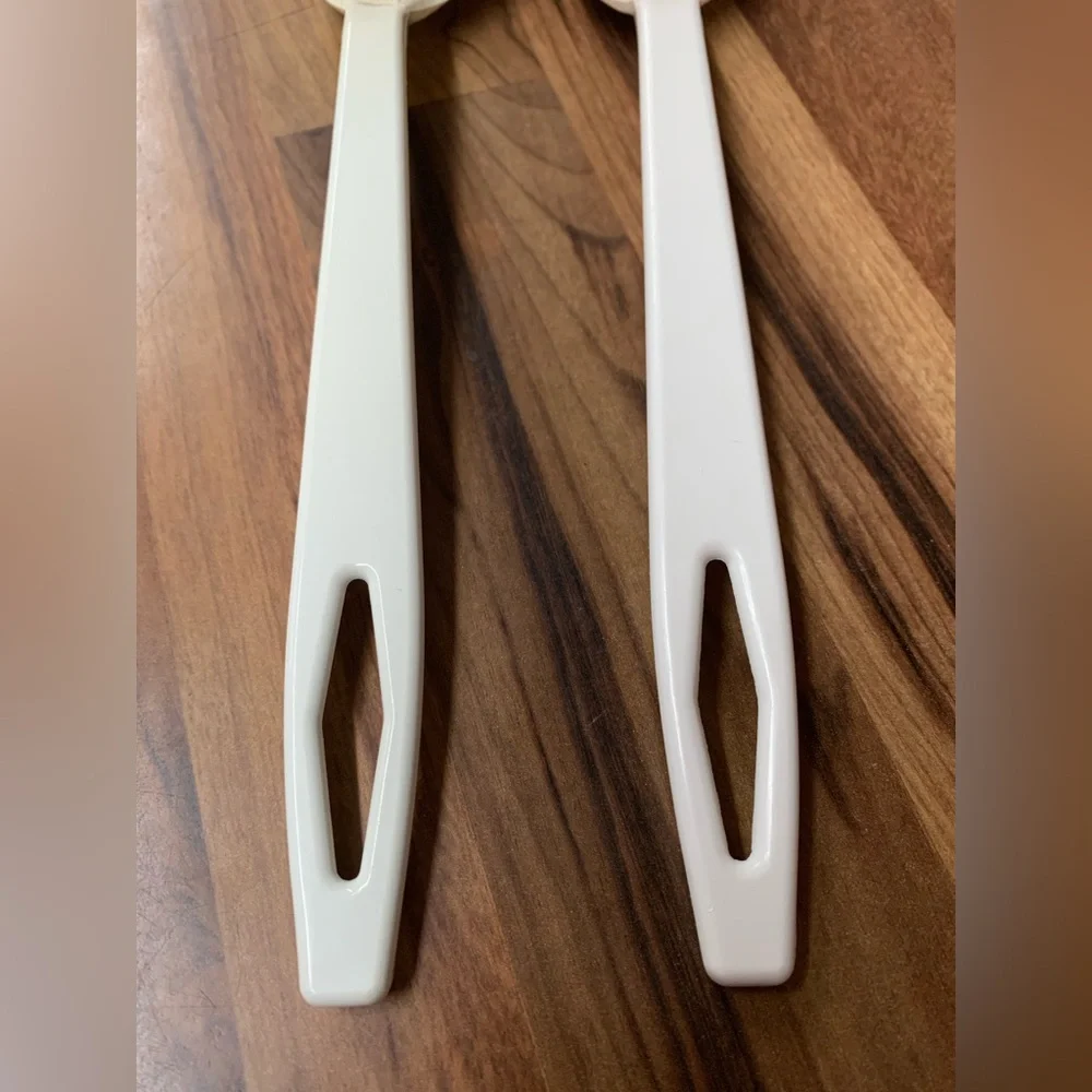 Vintage Tailor Made Nylon Almond Utensils 11.5